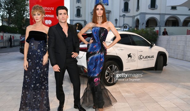 VENICE, ITALY - SEPTEMBER 04: Esther Acebo, Jamie Lorente and Eugenia Silva arrive on the red carpet for the "Competencia Oficial" screening during the 78th Venice Film Festival on September 04, 2021 in Venice, Italy. (Photo by Pascal Le Segretain/Getty Images for Lexus)